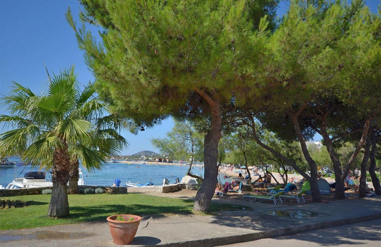 Apartment Canada Dream Vacation Srima Εξωτερικό φωτογραφία